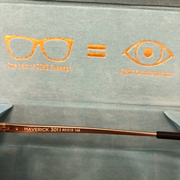 TOMS 60mm Blue Lens Sunglasses NWT - Picture 8 of 13